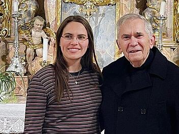 Die K&uuml;nstler Susanne Heid und J&uuml;rgen Eichenlaub traten beim Adventskonzert in der Wallfahrtskirche St. Moritz auf.