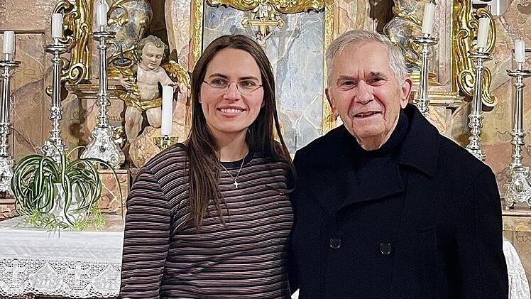 Die Künstler Susanne Heid und Jürgen Eichenlaub traten beim Adventskonzert in der Wallfahrtskirche St. Moritz auf.