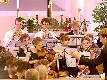 Ein Wiederhören gibt es beim "Internationalen Jugend-Musikfestival" mit dem "Jungen Sinfonieorchester Berlin. Das Orchester (hier beim Konzert im vergangenen Jahr in Ummerstadt) eröffnet das Programm am 24. Juli in Bad Colberg. Foto: Archiv/Albert Höchstädter