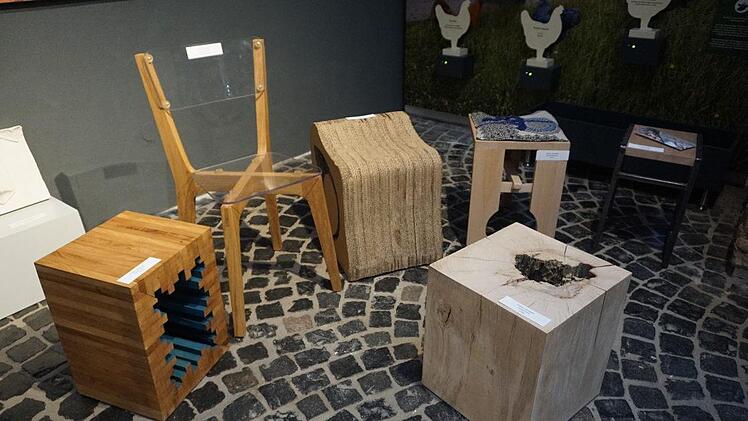 Die Erstellung einer Sitzgelegenheit gehörte zu der Projektarbeit.Marion Eckert