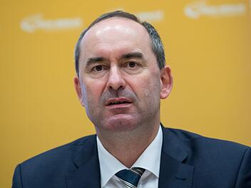 Will sich um Dorfwirtschaften und Handwerker kümmern: Bayerns neuer Wirtschaftsminister Hubert Aiwanger (Freie Wähler). Foto: Sven Hoppe/dpa