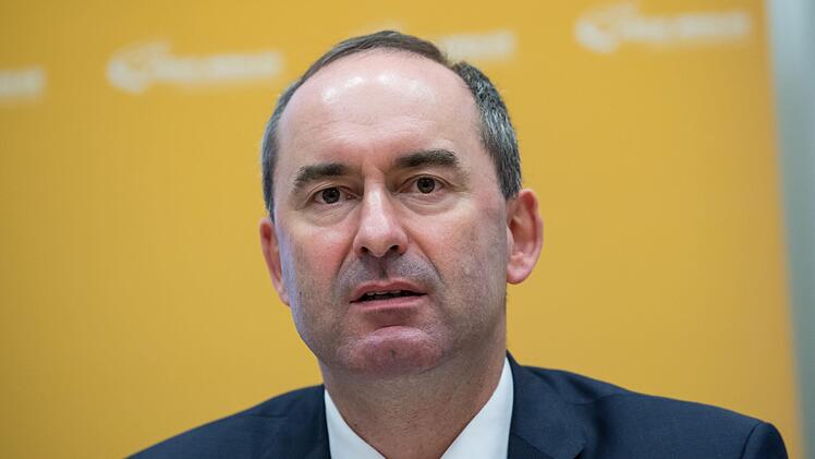Will sich um Dorfwirtschaften und Handwerker kümmern: Bayerns neuer Wirtschaftsminister Hubert Aiwanger (Freie Wähler). Foto: Sven Hoppe/dpa