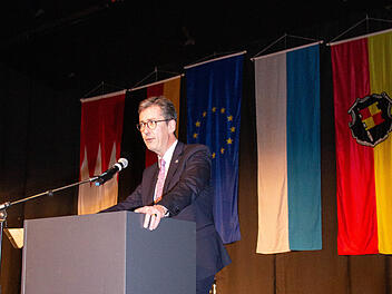 Oberbürgermeister tritt überraschend zurück - Neuwahlen in Würzburg