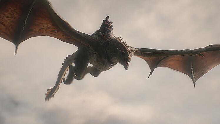 Rhaenyras Drache Syrax ist nach einer valyrischen G&ouml;ttin benannt und ein einsch&uuml;chterndes Biest.