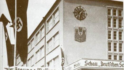 Heutige Kliegl-Mittelschule  Foto: Edi Hahn, Historische Postkarten