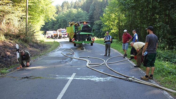 Die Spurensicherung soll Erkenntnisse über den Unfallhergang ergeben.Foto: Ralf KestelDie Spurensicherung soll Erkenntnisse über den Unfallhergang ergeben.Foto: Ralf Kestel