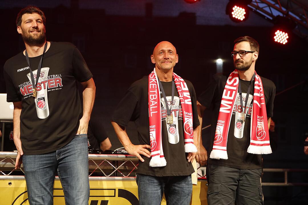 Brose Bamberg: Die Meisterfeier am Bamberger Maxplatz