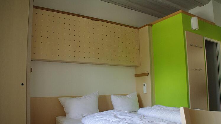 Ein Teil der Festungsherberge ist bereits grundlegend saniert und modernisiert worden. Hier der Blick in eines der Zimmer. Foto: Archiv/Marco Meißner