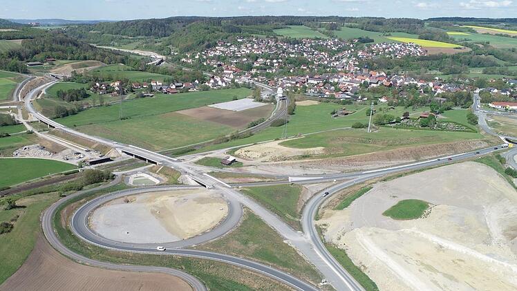Blick auf die Umgehung Untersteinach. Foto: Staatliches Bauamt Bayreuth