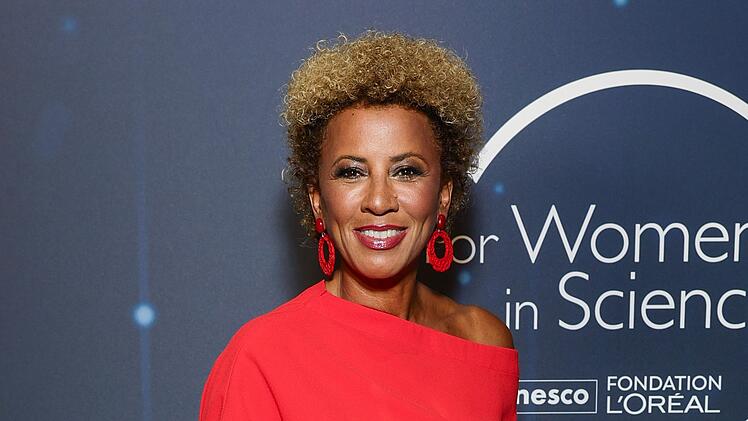 Arabella Kiesbauer will Rassismus keinen Platz bieten: "Wenn ein Kommentar wirklich rassistisch ist, dann l&ouml;sche ich den."