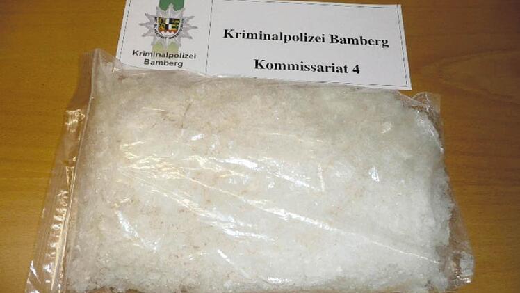 Sieht harmlos wie grobes Meersalz aus: Crystal, das die Bamberger Polizei 2013 sichergestellt hat.