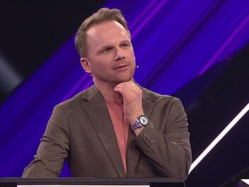 Comedian Ralf Schmitz will mehr &uuml;ber den pikanten Fund erfahren.