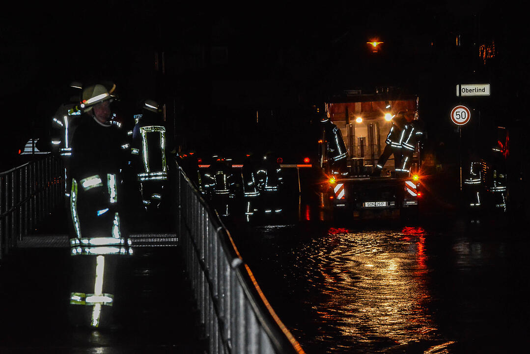 Hochwasser beschaeftigt Kraefte in Sonneberg