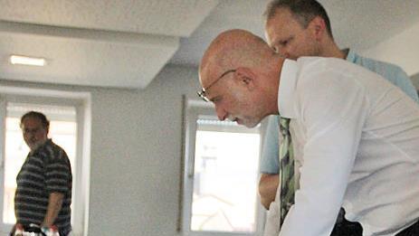 Auch für Oberbürgermeister Kay Blankenburg war die Auswahl schwierig.  Fotos: Bendikt Borst