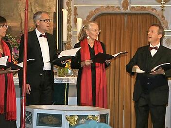 Das Publikum mit der Seele der Musik in Berührung zu bringen, das schaffte Vocalisto in der Kirche St. Veit in Veitlahm. Foto: Klaus Klaschka