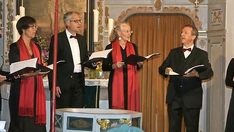 Das Publikum mit der Seele der Musik in Berührung zu bringen, das schaffte Vocalisto in der Kirche St. Veit in Veitlahm. Foto: Klaus Klaschka