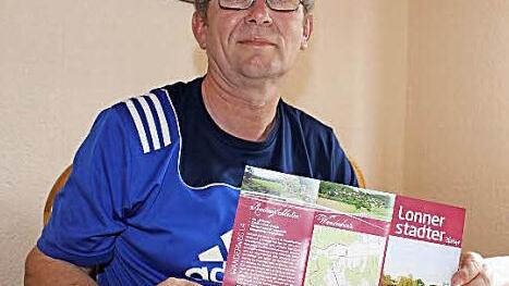 Harald Kaiser mit dem neuen Flyer Foto: Evi Seeger