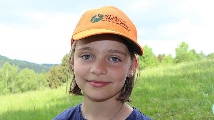 Hannah Fiedler (9 Jahre), aus Wildflecken: "Mein Papa und mein Opa sind Jäger und ich war auch schon mal mit auf der Jagd dabei. Trotzdem habe ich heute viel Neues gelernt, zum Beispiel die Jägersprache und die Astzeichen zur Information."