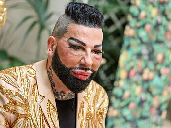 Harald Gl&ouml;&ouml;ckler teilt im Podcast mit SAT.1-"Fr&uuml;hst&uuml;cksfernsehen"-Moderatorin Marlene Lufen gegen die Reality-Welt aus und spricht &uuml;ber sein Privatleben.