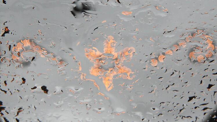 Dieses Jahr gab es zu Weihnachten viel Regen statt Schnee. Dass auch ein nasses Dezemberende seine schönen Seiten haben kann, zeigt dieses Foto.  Fotos: Michael Gründel