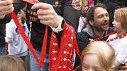 Beim Bambini-Lauf erhielt jeder Finisher eine Medaille. Foto: Christoph Winter