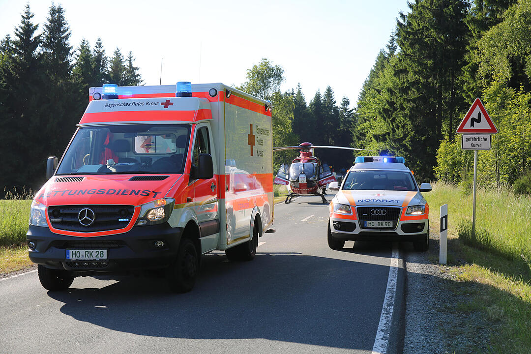Kreis Hof: 25-Jähriger verliert Kontrolle über Motorrad