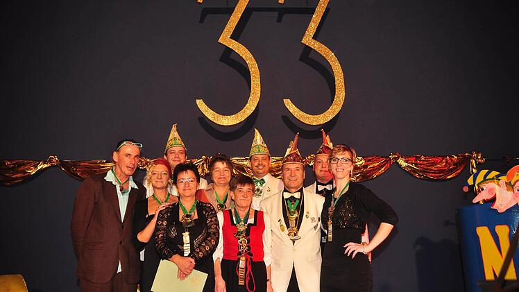 Ehrungen beim NCC: Unser Bild zeigt (von links nach rechts): Gerd Kaiser, Britta Kaiser, Silke Geist, Petra Tatzel, Helma Geist, Wiggerl Brumm, Marco Nicolai und Bambi Willuhn. Hinten (l) Heiko Förster und Tobias Stich von der FEN . Fotos: Arthur Stollberger
