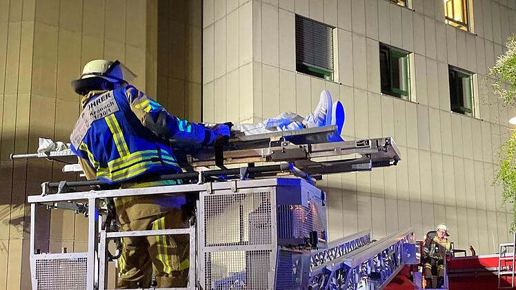Kronach: Feuer im Krankenhaus - Rettungskräfte proben gemeinsam den Ernstfall