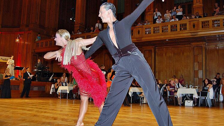 Ein Ereignis ersten Ranges war das Tanzturnier im Regentenbau. Foto: Sigismund von Dobschütz