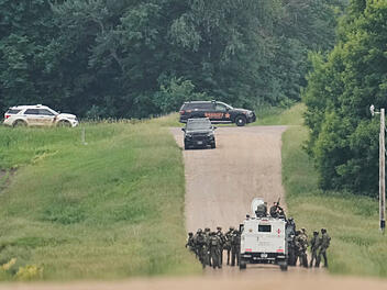Nach tödlichen Schüssen auf US-Politiker in Minnesota: Polizei fasst Verdächtigen (57)