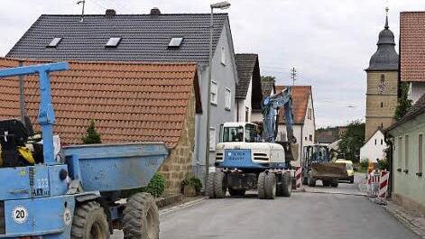 In Pautzfeld ist angesichts der verschiedenen Bauarbeiten kaum ein Durchkommen. Foto: Pauline Lindner