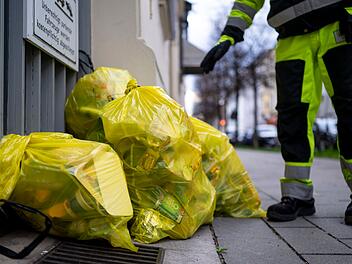 Würzburg: Verteilung der Gelben Säcke für 2025 startet - Stadt mit Bitte an Anwohner