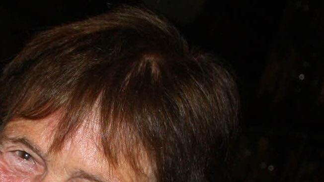 "Wir können nur profitieren und lernen", freut sich Dorothea Seitz über das neue Angebot der Saale-Zeitung. Auch früher habe sie Thomas Ahnert zum Teil schon nach Konzerten getroffen. Seine Meinung ist ihr wichtig, auch wenn sie sie nicht immer teilt. Einig war sie sich aber mit dem Kulturredakteur, dass die 7. Sinfonie von Beethoven gut gelungen war: "Ich musste zum Ende des Konzerts immer mehr lachen, es ist erstaunlich, wie sich die Freude der Musiker doch mitteilt", lautet ihr Kommentar z...