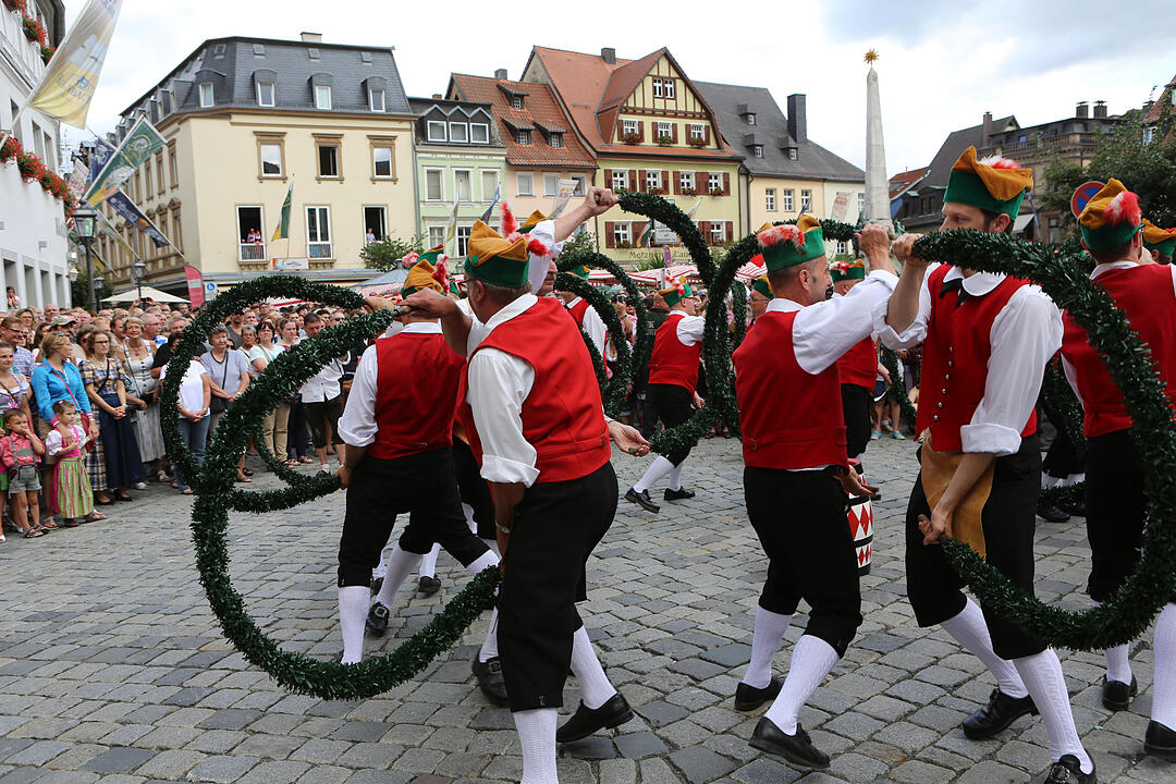 Eröffnung der Kulmbacher Bierwoche mit Büttnertanz und Bieranstich; Foto: Barbara Herbst