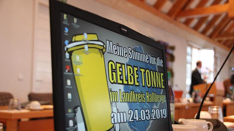 Der Desktop-Hintergrund auf dem Laptop von Kreisrat Thomas Wagenhäuser (Junge Liste) stand ganz im Zeichen des Bürgerentscheids - der aber nach der Kreistagssitzung vom Montag (17. Dezember) hinfällig ist. Foto: Andreas Lösch