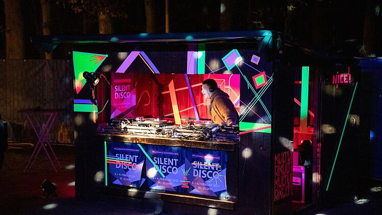 Forchheim: Lautlos feiern - Silent Disco beim Kellerwald-Winterzauber