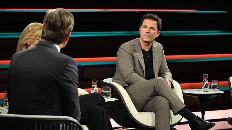 ZDF-Moderator Markus Lanz wollte SPD-Politiker Steffen Krach immer wieder aus der Resereve locken, als es um die Koalitionsverhandlungen mit der Linkspartei in Berlin ging.