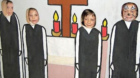 Heiterkeit löste das Rollenspiel der Kinder in der Katharinenkapelle aus.