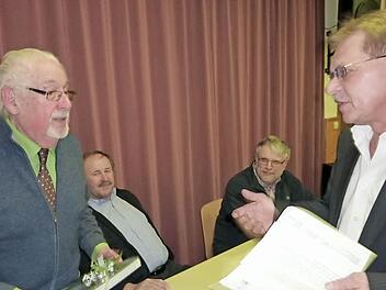 Der weitere Stellvertreter des Landrats, Kronachs Bürgermeister Wolfgang Beiergrößlein, würdigte die Verdienste von Peter Cembrowicz auf Kreisebene.