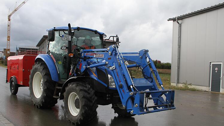 Feuerwehr-Gro&szlig;&uuml;bung auf der Gem&uuml;sefarm in FeulersdorfFoto: Sonny Adam