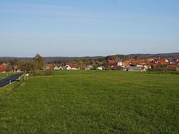 Die Planungen für ein Gewerbegebiet in Detter müssen überarbeitet werden, um die Bauplatzpreise zu senken. Foto: Marion Eckert