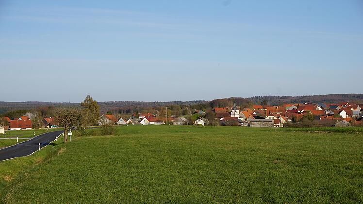Die Planungen für ein Gewerbegebiet in Detter müssen überarbeitet werden, um die Bauplatzpreise zu senken. Foto: Marion Eckert