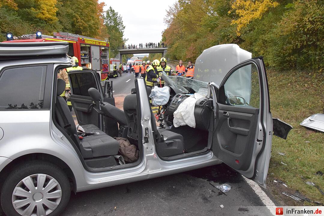 Unfall bei Margetshöchheim: Vier Erwachsene und vier Kinder verletzt