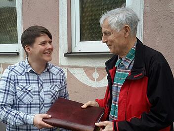 Sein Amt als PWG-Vorsitzender hatte Dr. Ingo Walcher (rechts) bereits vor rund einem Jahr an Jonathan Kirchner (links) übergeben. Jetzt legt er auch sein Stadtratsmandat nieder. Foto: Rolf Pralle