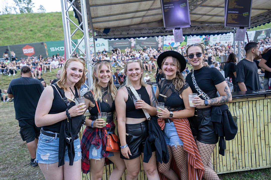 RISE AGAINST, NINA CHUBA, SONDASCHULE, BOSSE u.v.m.