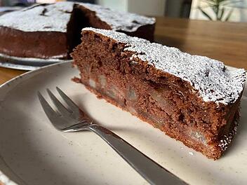 stueck_schokobirnenkuchen.jpg