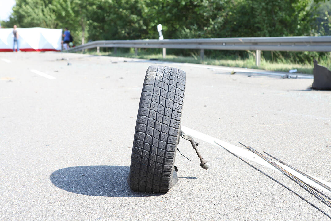 Ansbach: Fünfköpfige Familie bei Unfall verletzt