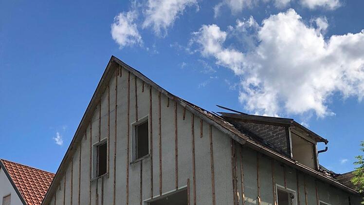 Abrissarbeiten in Wallenfels. Foto: Alexander Löffler