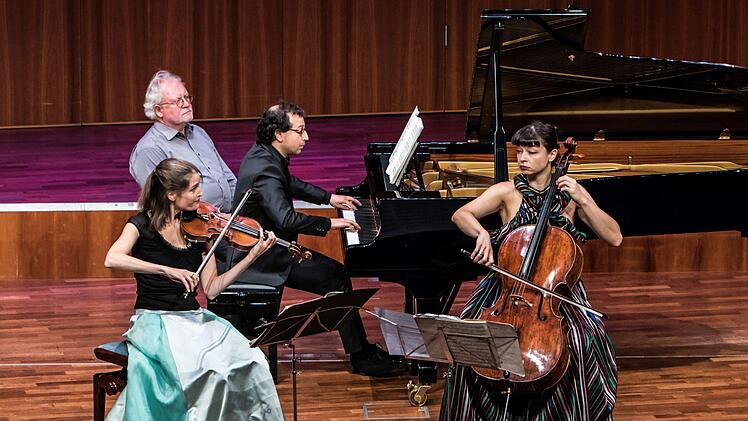 Das Oberon Trio beeindruckte bei seinem Gastspiel im Coburger Kongresshaus Rosengarten.Foto: Jochen Berger