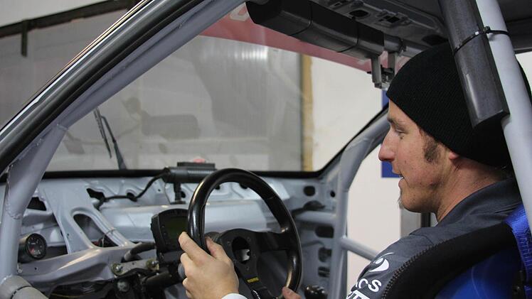 Blick ins Cockpit des Ford Escort Cosworth. Foto: Gerd Ludwig